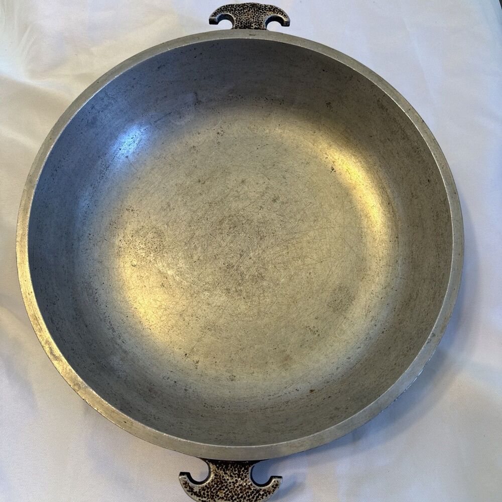 Guardian Service Round Pan with Handles Hammered Aluminum Pot 11 inches